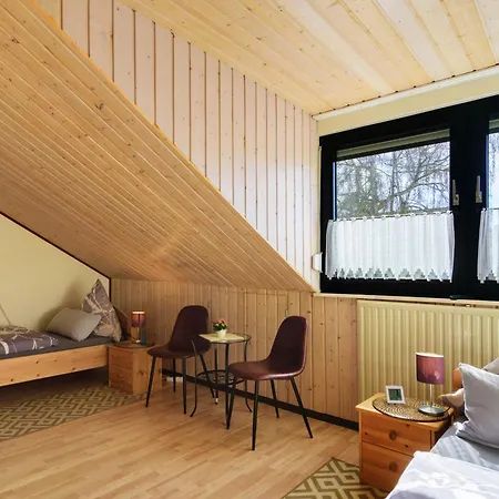 Eifelferienhaus Thome 度假居 *