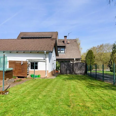 Semesterbostad Eifelferienhaus Thome *